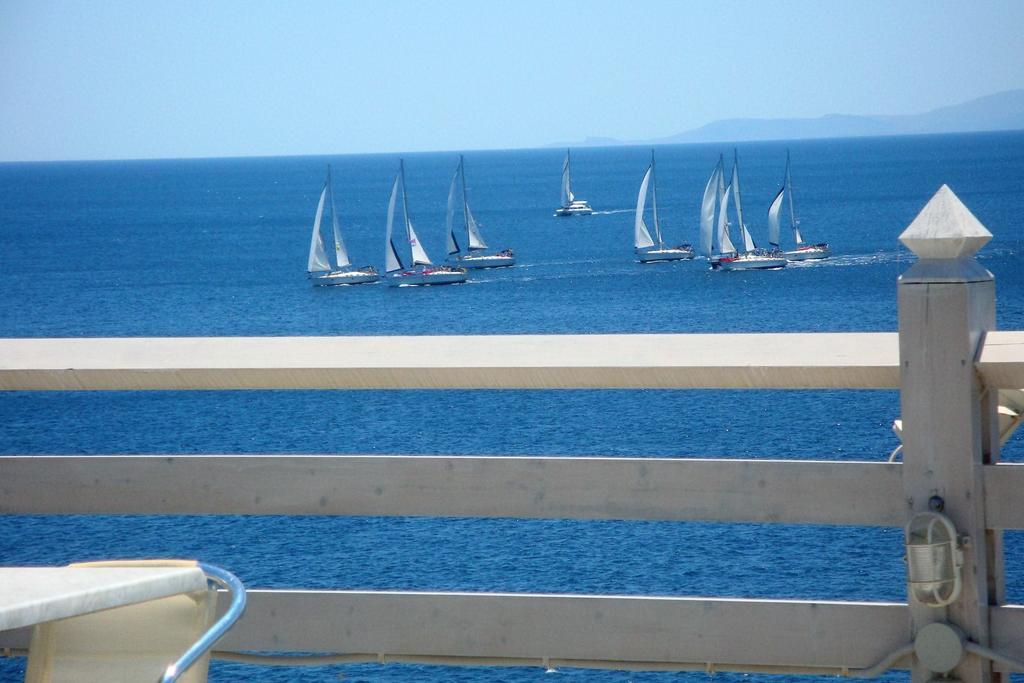 Kavos Bay Seafront Hotel Agia Marina  外观 照片