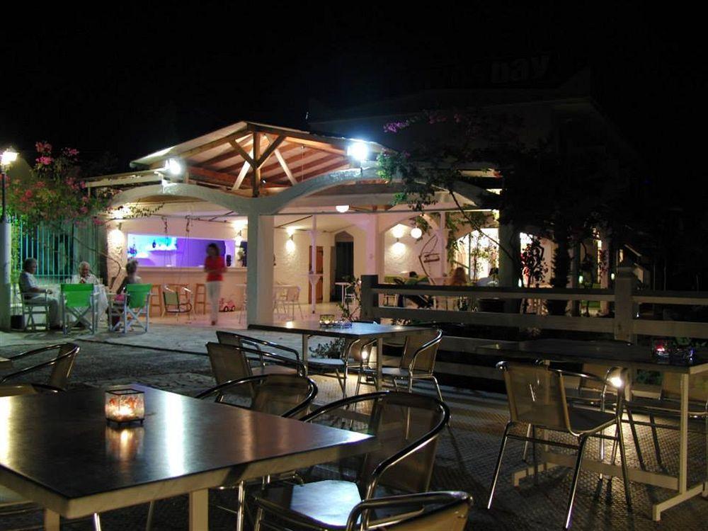 Kavos Bay Seafront Hotel Agia Marina  外观 照片