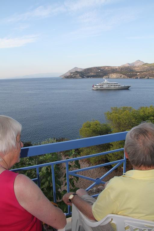 Kavos Bay Seafront Hotel Agia Marina  外观 照片