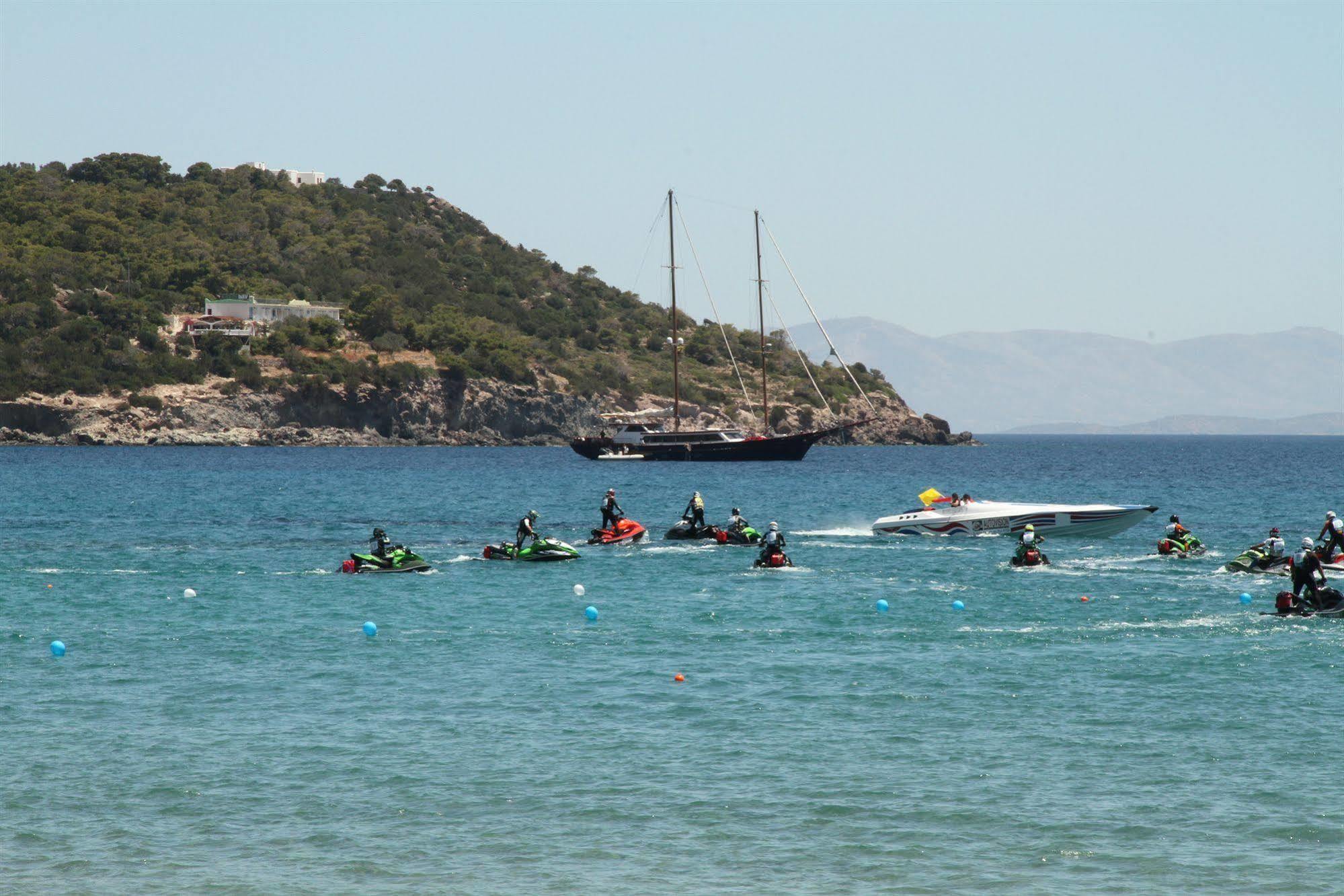 Kavos Bay Seafront Hotel Agia Marina  外观 照片