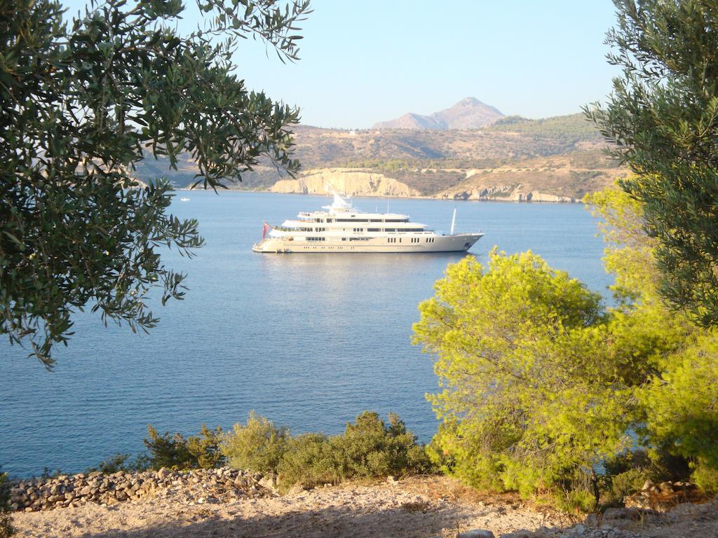 Kavos Bay Seafront Hotel Agia Marina  外观 照片