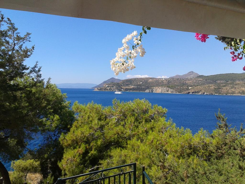 Kavos Bay Seafront Hotel Agia Marina  外观 照片