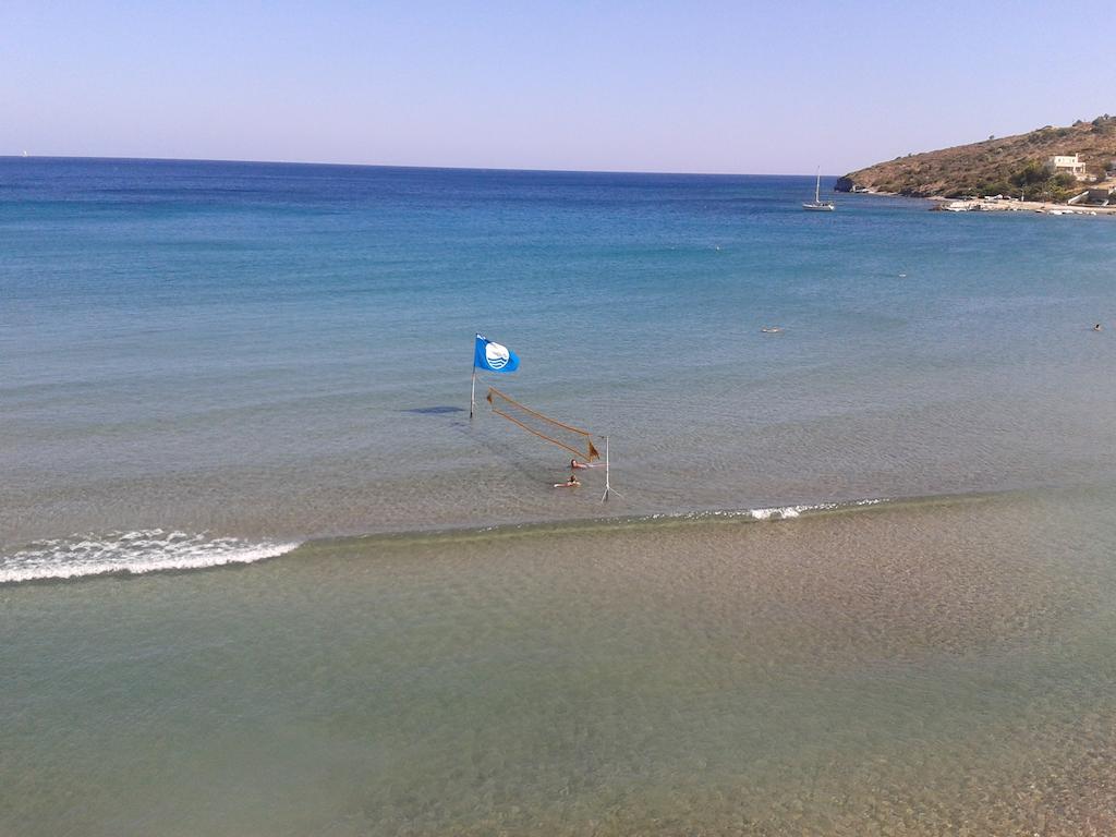 Kavos Bay Seafront Hotel Agia Marina  外观 照片